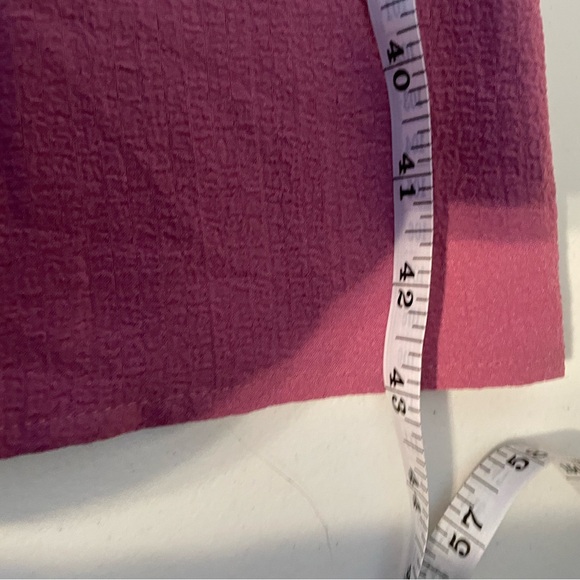 Very J New in Mauve Keyhole Smock Romper Jumpsuit. NWT. Size M - Picture 9 of 11